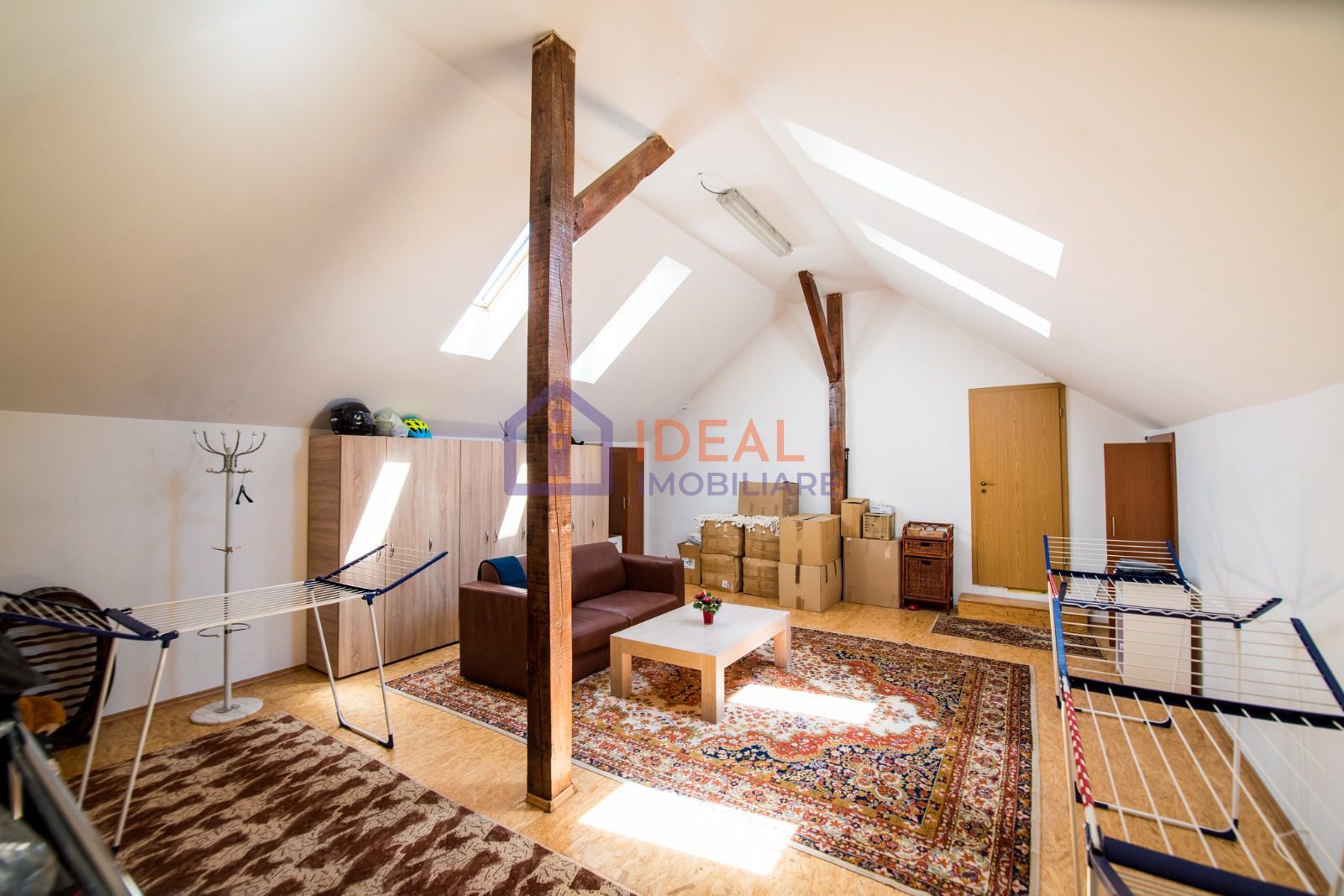 Casa Individuala cu 8 camere si 430 mp de curte, zona Calea Poplacii - Poză 17