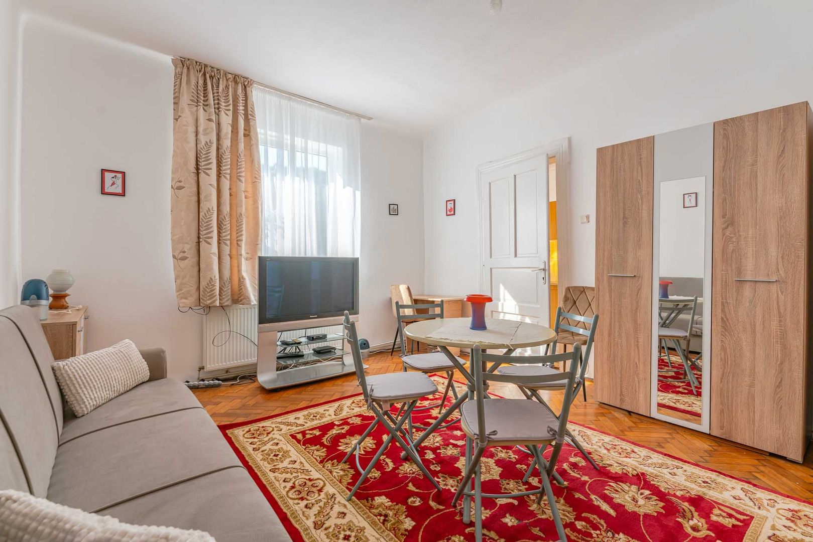 Garsoniera la casa in Brasov - Poză 1