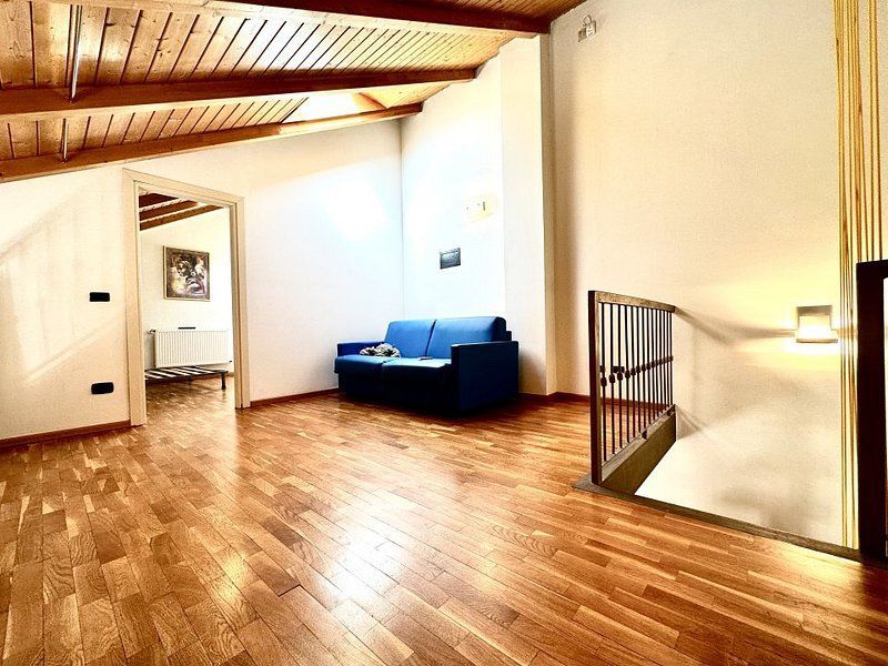 Apartament în Piața Unirii - renovat - mobilat și utilat - Poză 19