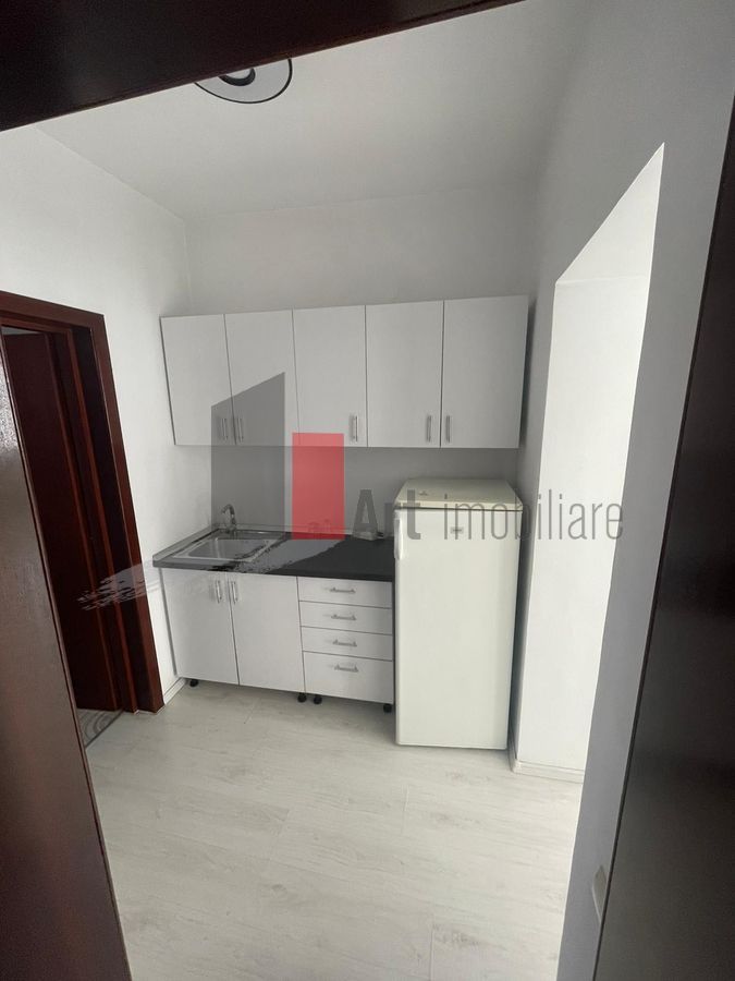 Va prezentam un apartament de 3 camere zona dorobanti,ideal firma sau locuit - Poză 9