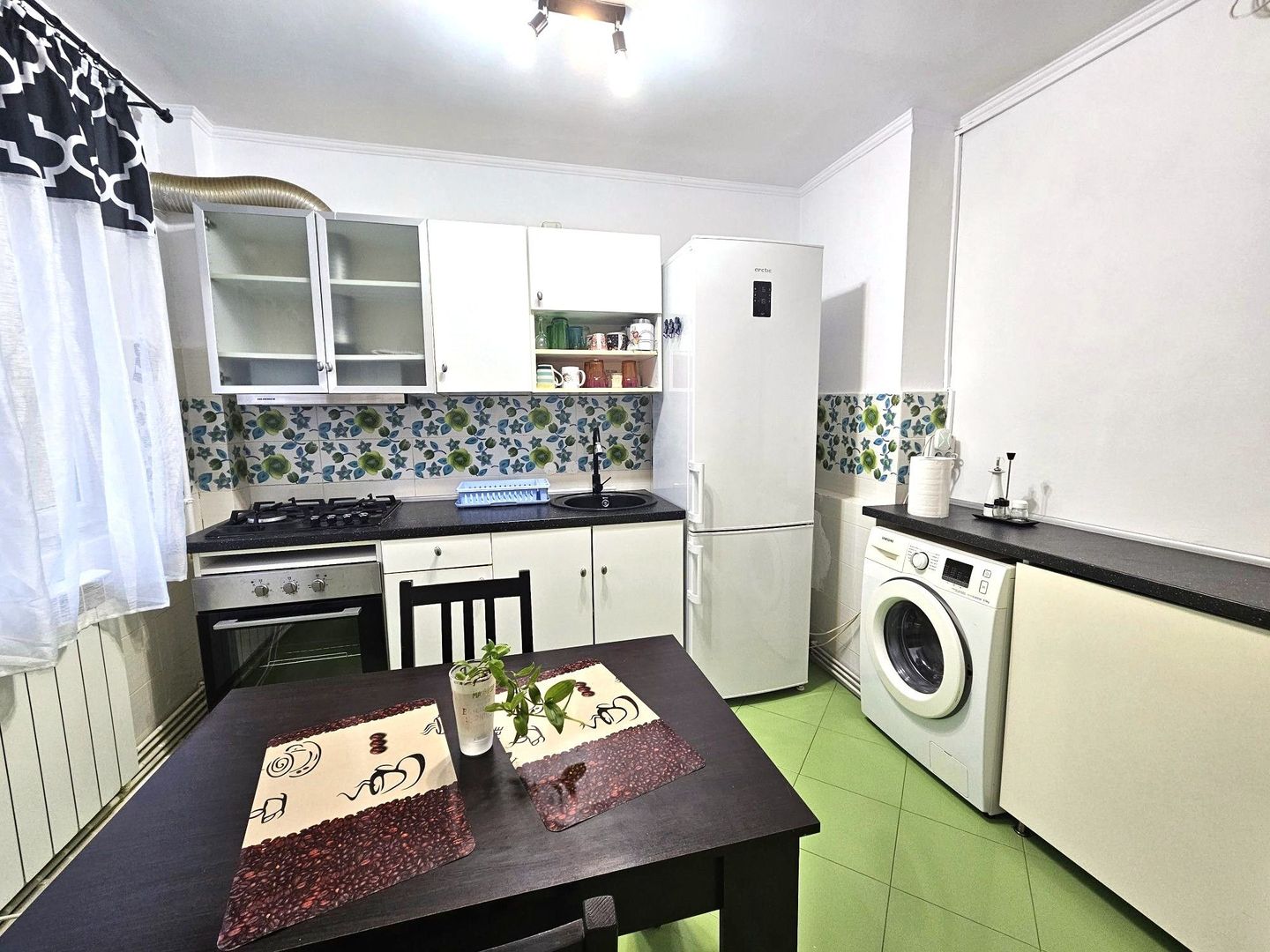 Închiriez Apartament cu 🏡 2 camere, centrală proprie, parcare, 1 Decembrie 1918 - Poză 7