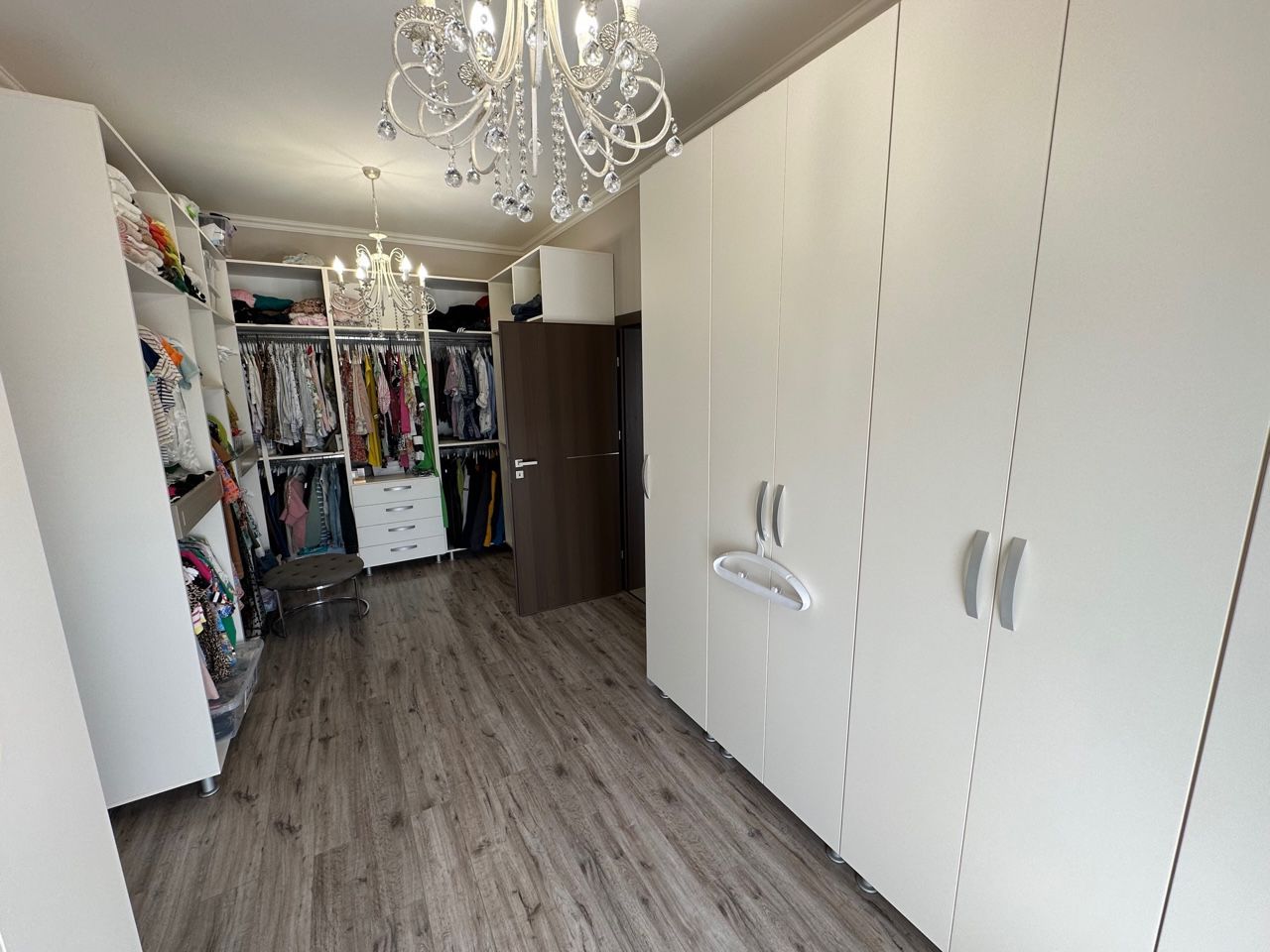 CASA EXCEPTIONALA CU LIVADA PROPRIE - Poză 14