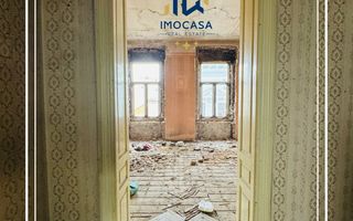 De vanzare Apartament de renovat 4 camere generoase Central Arad - Poză 10