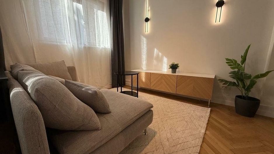 Ultracentral, 2 camere, prima închiriere după renovare | metrou Unirii - Poză 1