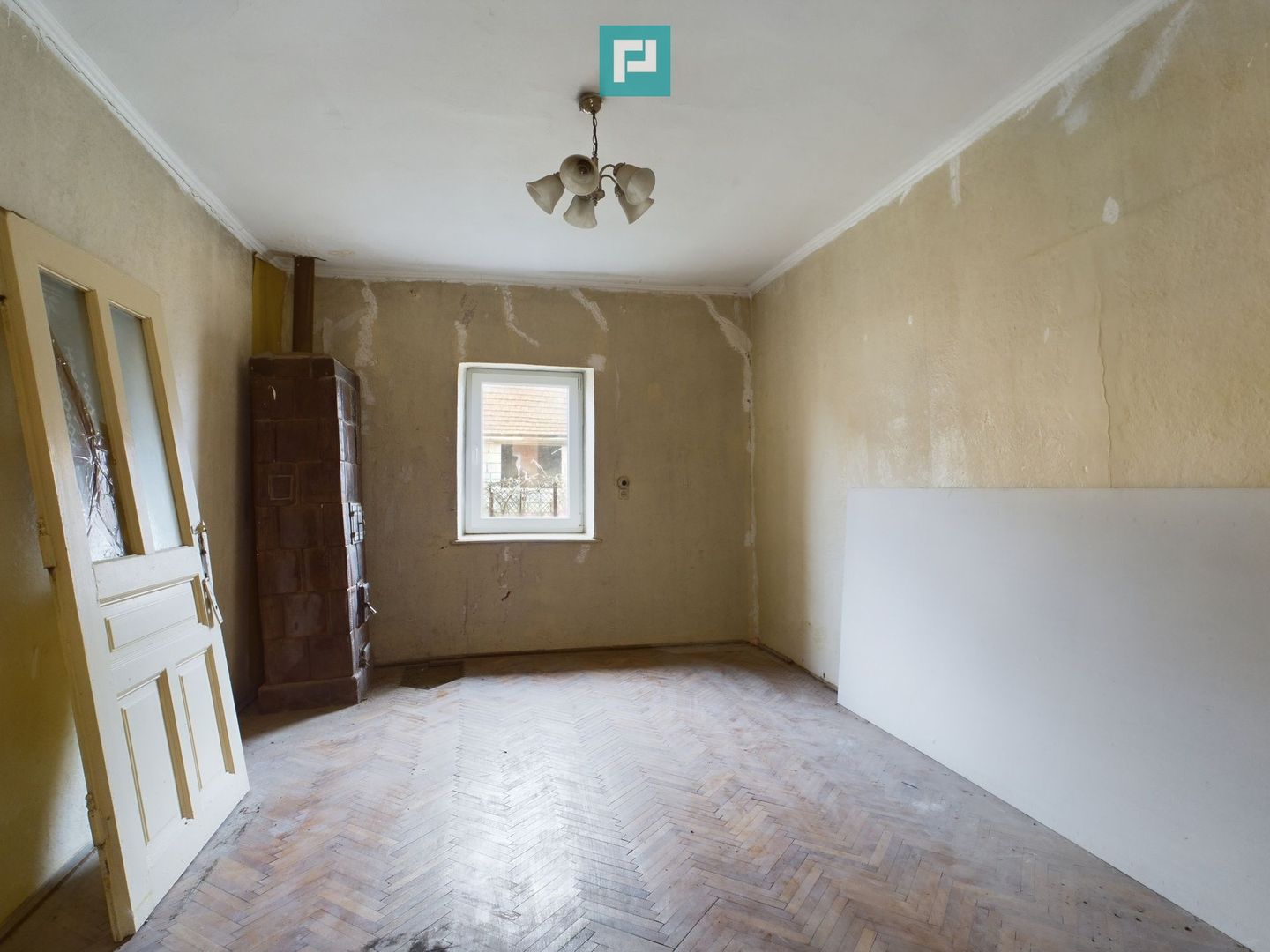 Oportunitate unică! Casă reabilitată parțial în Nitckidorf - Poză 9