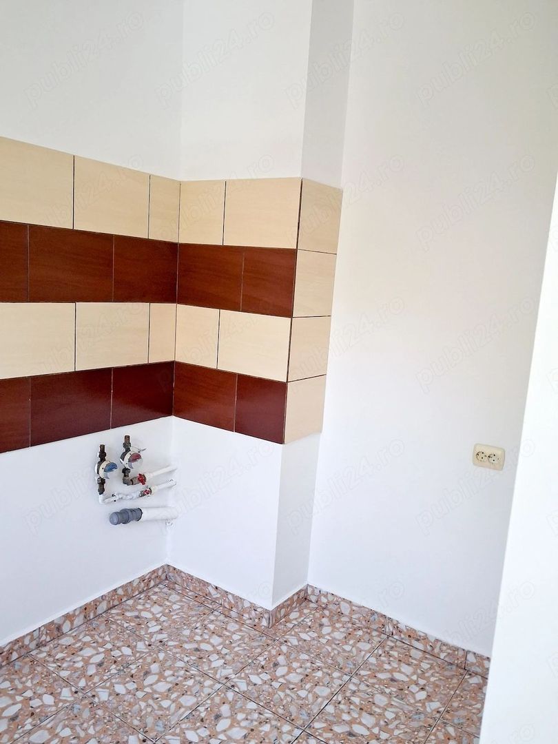 DE VANZARE  GARSONIERA ZONA LUJERULUI - Poză 6