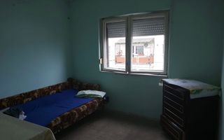 Apartament cu 3 camere de vanzare - Poză 2