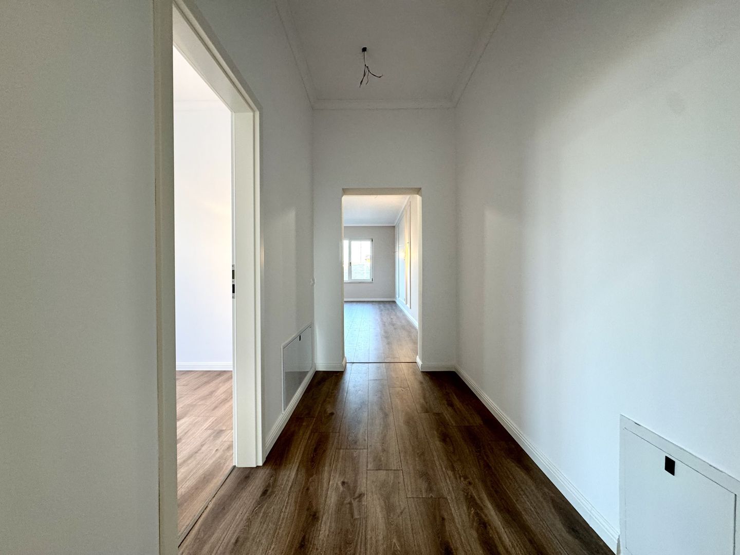 Duplex modern cu grădină, la intrare în Moșnița Nouă - Poză 9