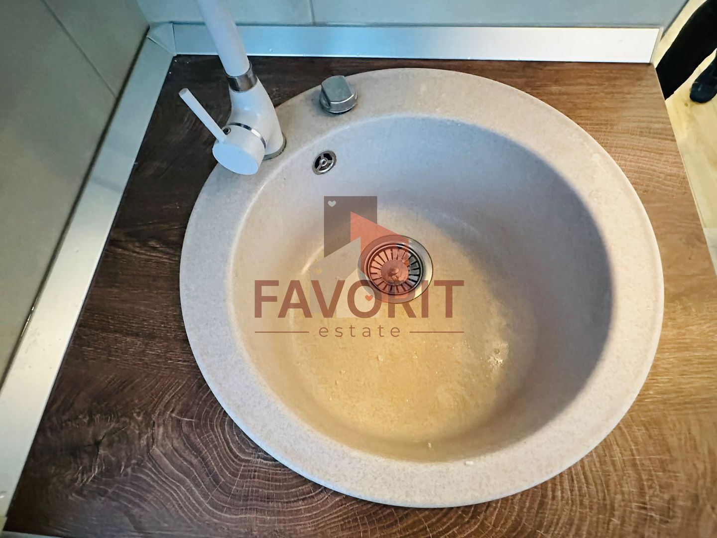 3 camere | finisaje premium | centrala proprie | mobilat si utilat | - Poză 12