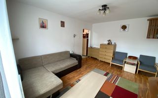 Apartament 3 camere | Etaj intermediar | Zona Micro 14 - Poză 3