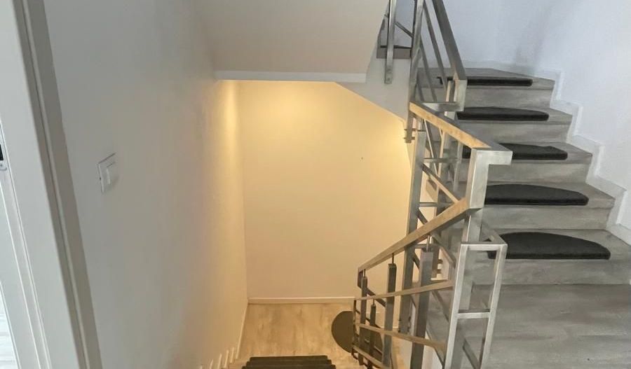 VILA DE INCHIRIAT PARCARE   BIROURI ZONA  PIPERA - Poză 13