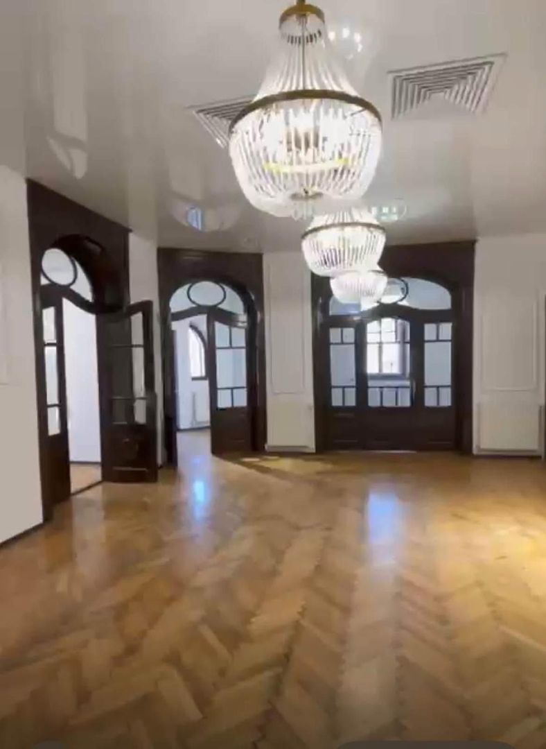 Apartament deosebit în vilă interbelică | Zonă centrală | 6 camere - Poză 5