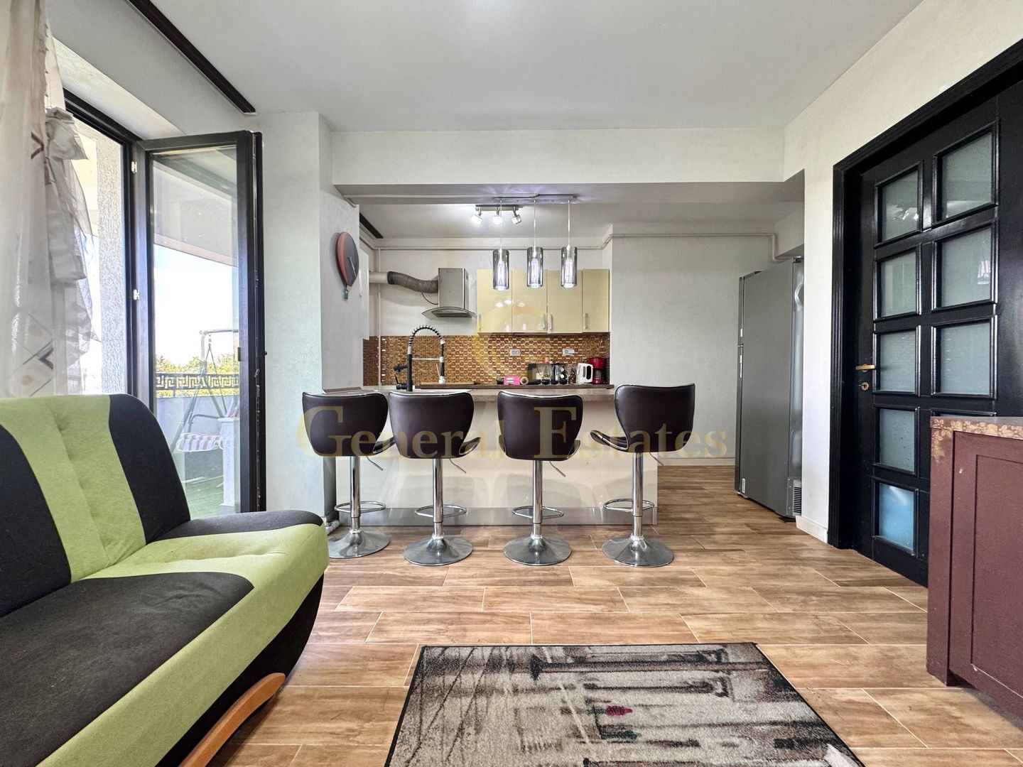 Vânzare apartament cu 2 camere, 67 m.p. - Complexul Royal Town. - Poză 6