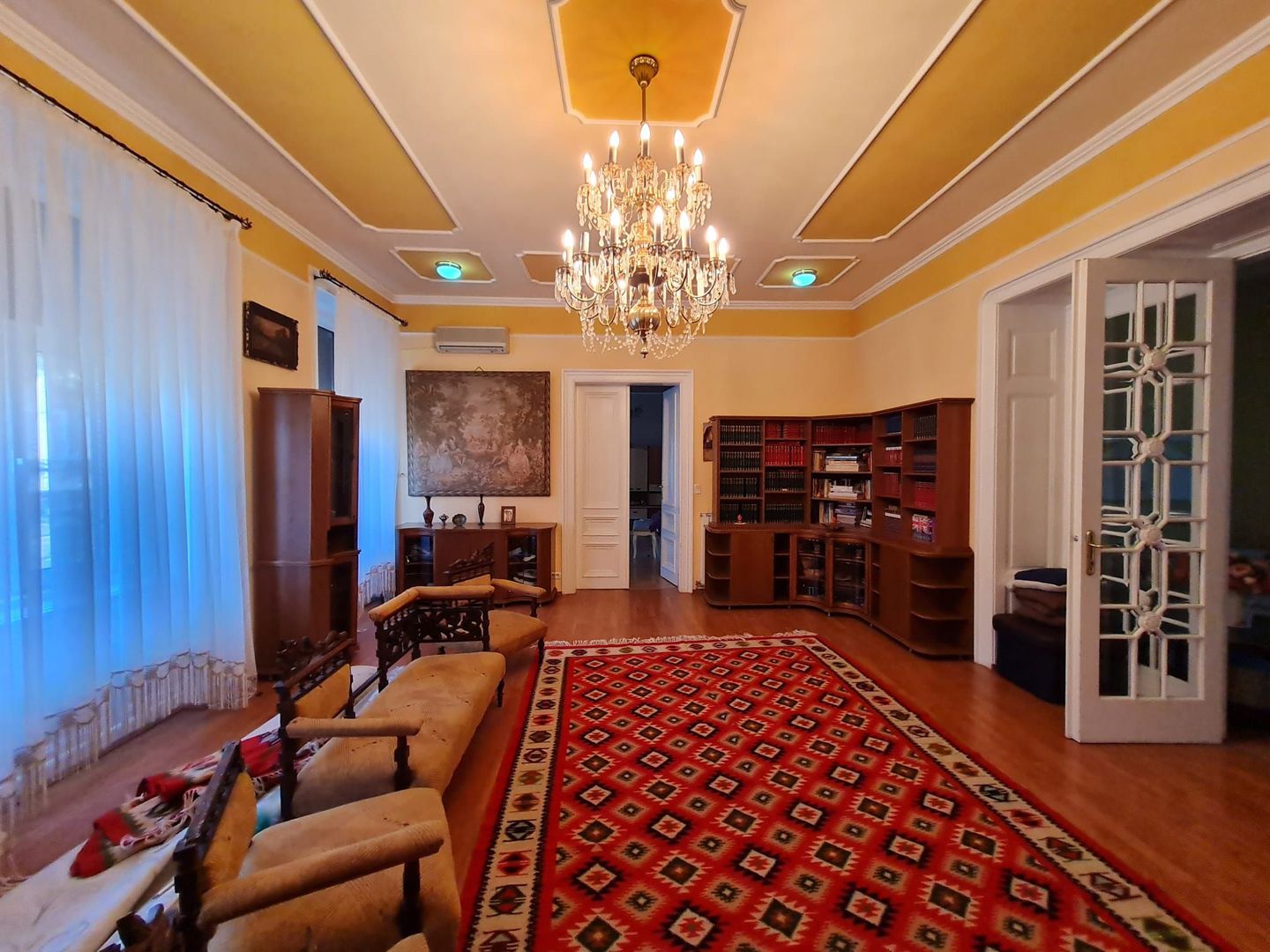 Apartament spațios 3 camere - Poză 1