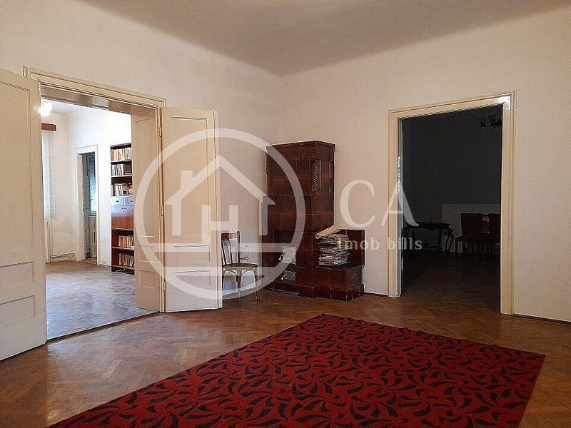 Apartament la casa cu 4 camere de vanzare zona ultracentrala Oradea - Poză 1