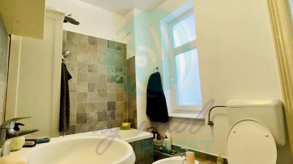 Casa cocheta cu gradina - Poză 12