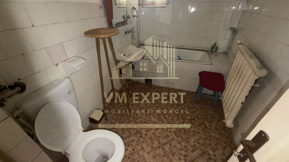 APARTAMENT 2 CAMERE ETAJ 4 ZONA ULTRACENTRALĂ CAMPULUNG - Poză 9