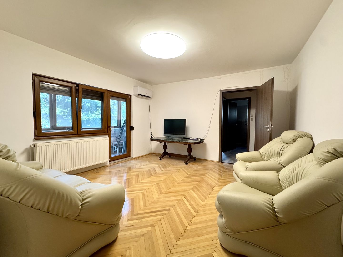 Apartament 3 camere, spațios, etaj 1 – Zona Lipovei / Iulius Mall - Poză 1