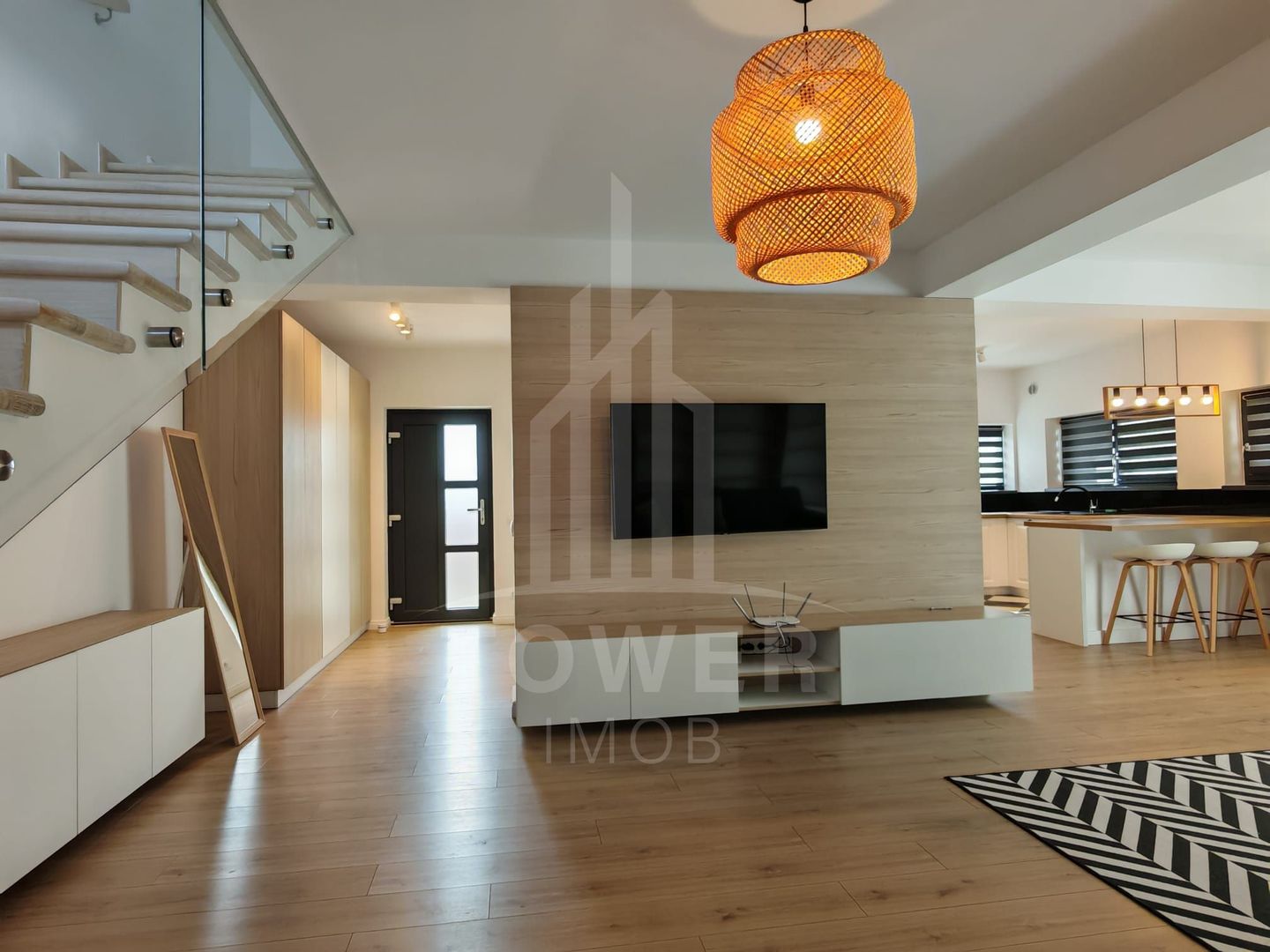 Casă de închiriat în Șelimbăr – 110 mp | 3 dormitoare | Curte amenajată - Poză 1