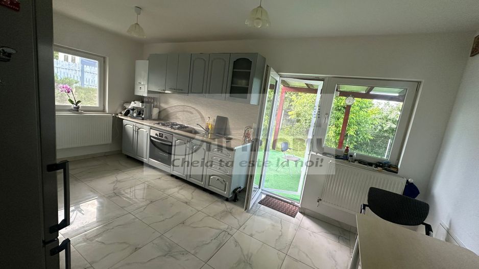 Casă individuală de vânzare - Bucium - 210.000 euro - Poză 3