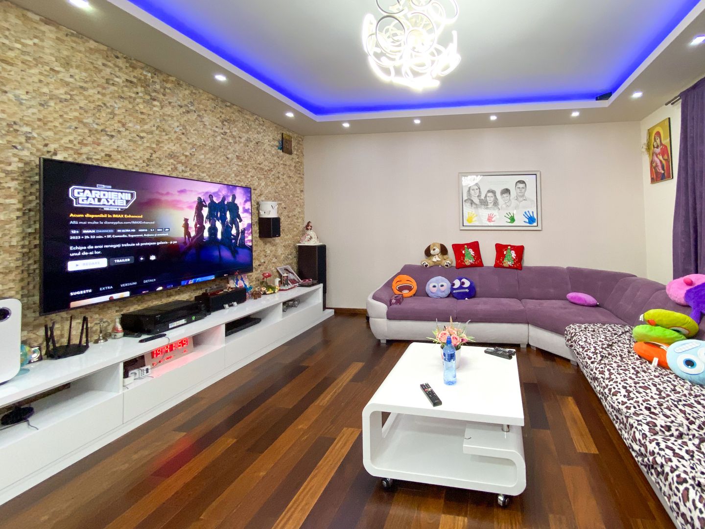 Descoperă Eleganța și Rafinamentul: Vila de Vis pe un lot generos - Poză 12