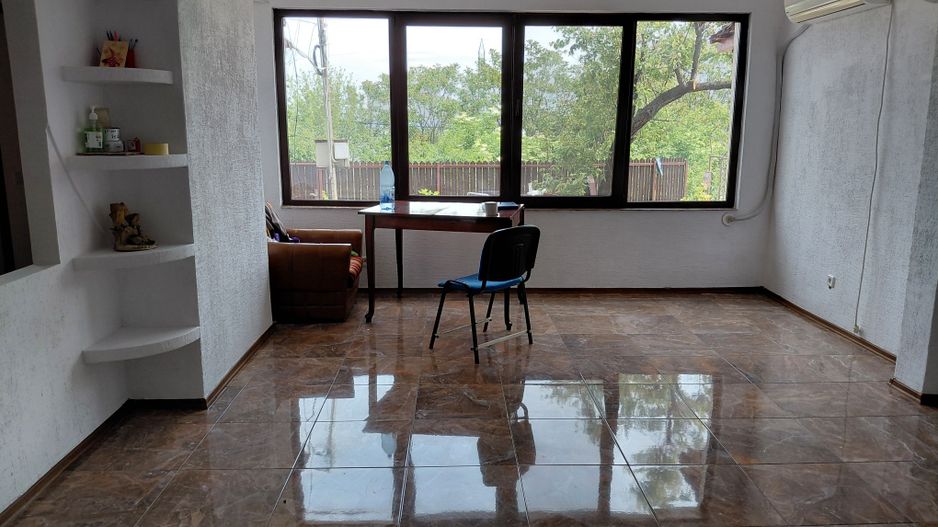 Casa P+1 zona Traian cu vedere la Brates - Poză 5