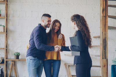 Ce este reprezentarea exclusivă și cum alegi agentul imobiliar potrivit?