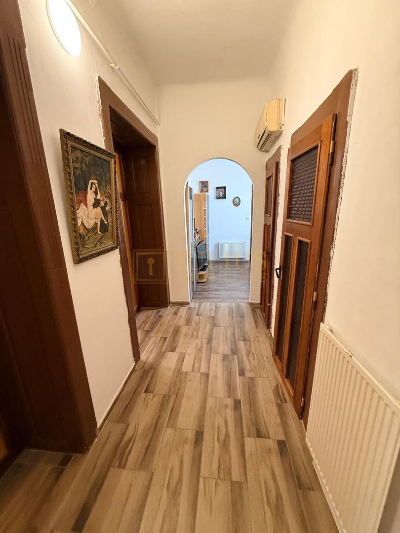 cladire istorica| Iosefin| 2 dormitoare| centrala proprie| camere inalte| - Poză 4