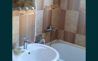 De vanzare apartament cu 2 camere - Poză 5