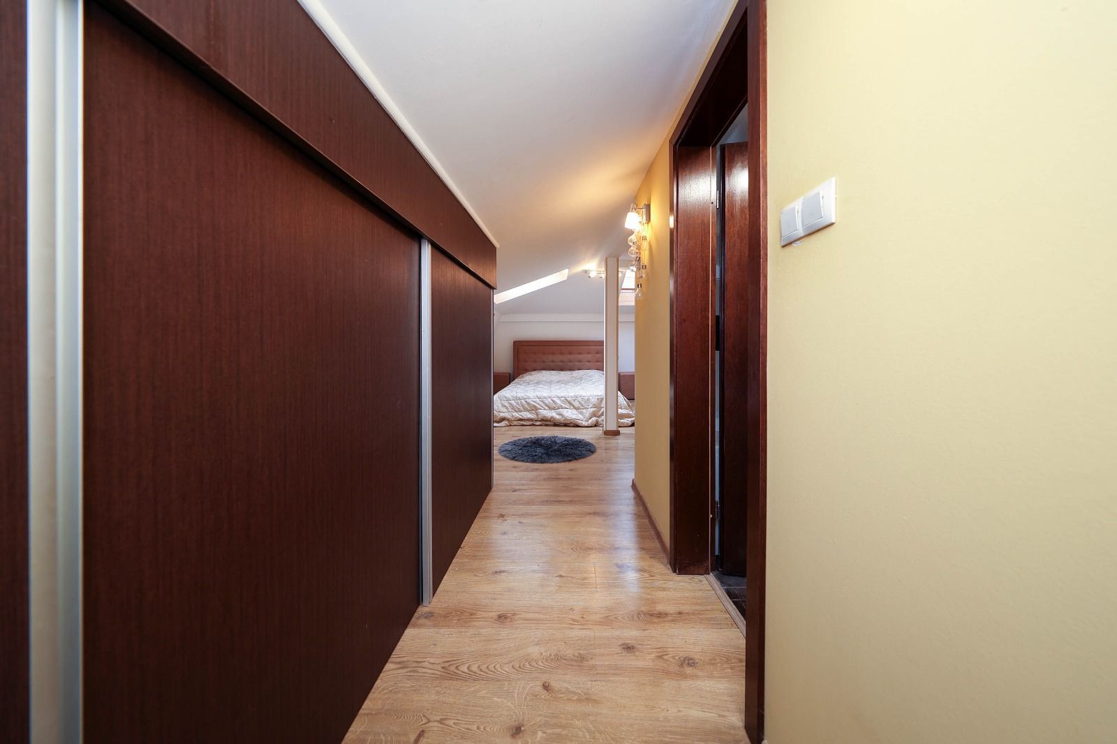 Casă deosebită de vânzare în centrul Brașovului - Poză 36