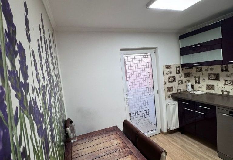 Apartament 3 camere, decomandat -Rovine - Poză 4