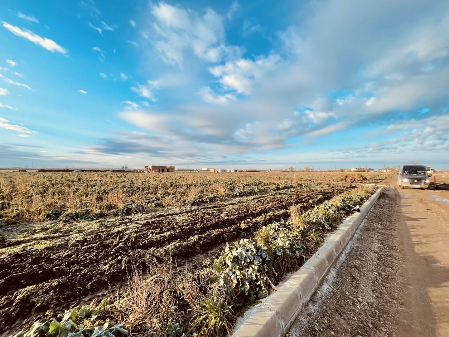 Teren Duplex | Suprafete 600 - 700 mp | Proiect Casa + AC incluse - Poză 4