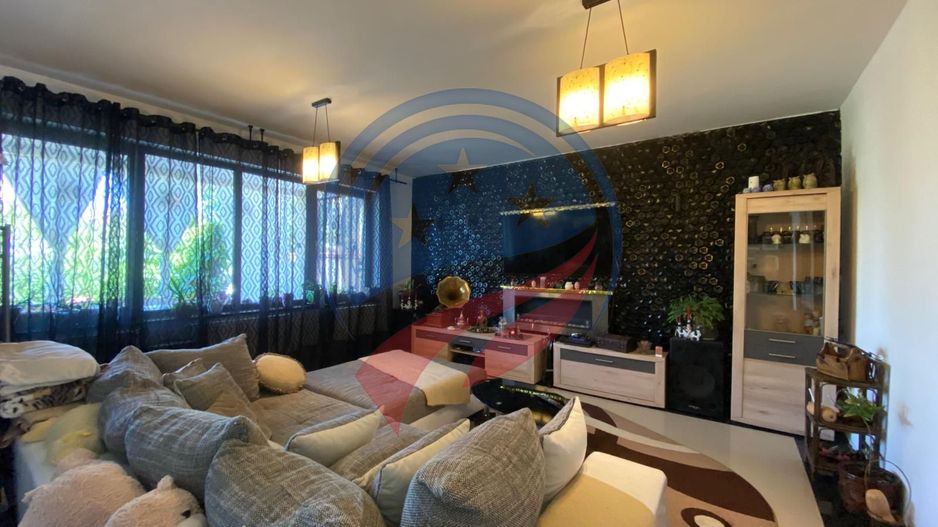 CASA DEOSEBITA APROAPE DE PROMENADA IN EUROCARTIER - Poză 3