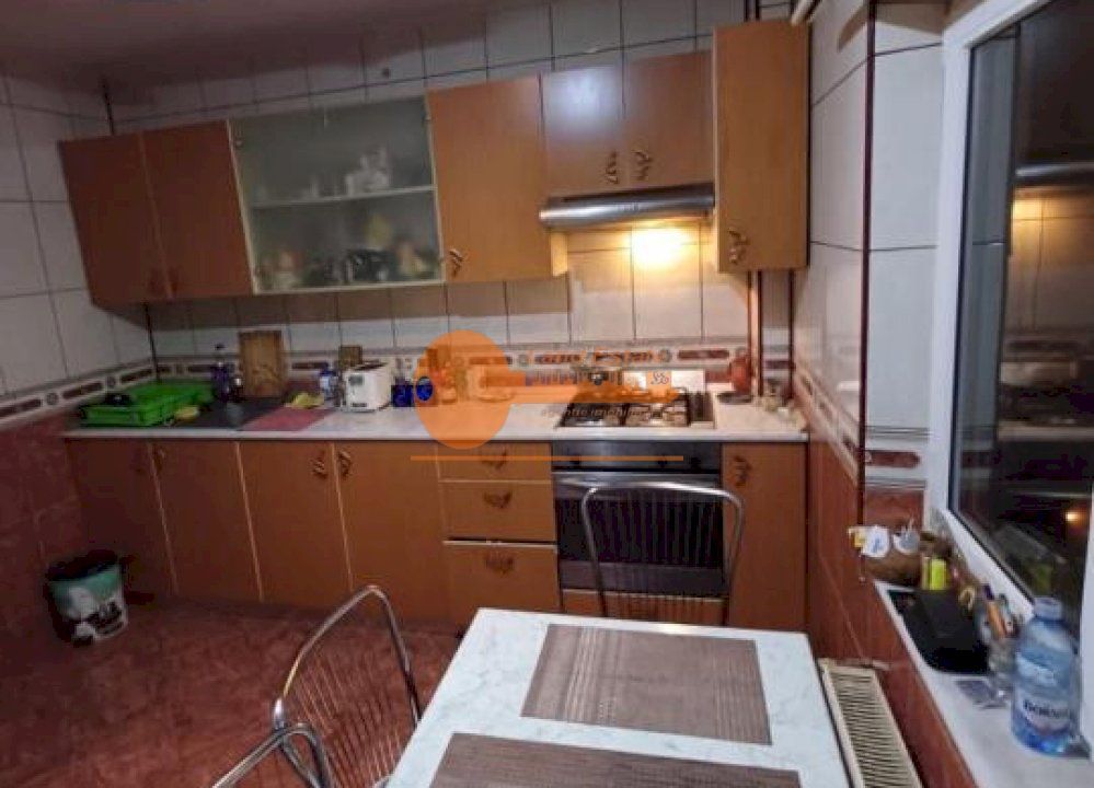 Apartament cu 3 camere Bloc Reabilitat - 5minute de metrou Obor - Poză 2