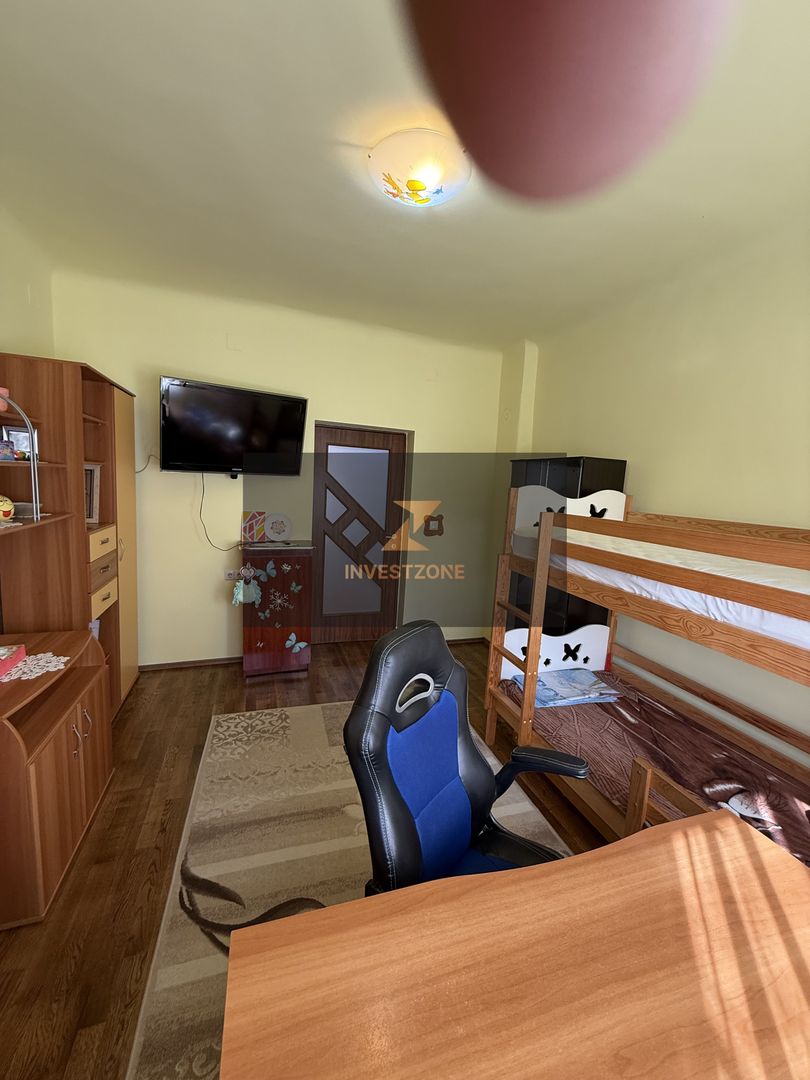 Apartament la casă cu curte proprie 311 mp și acces auto Ioșia, Oradea - Poză 7