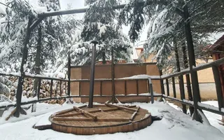 Cabană de vânzare-complet utilată, ideală pentru regim hotelier. - Poză 21