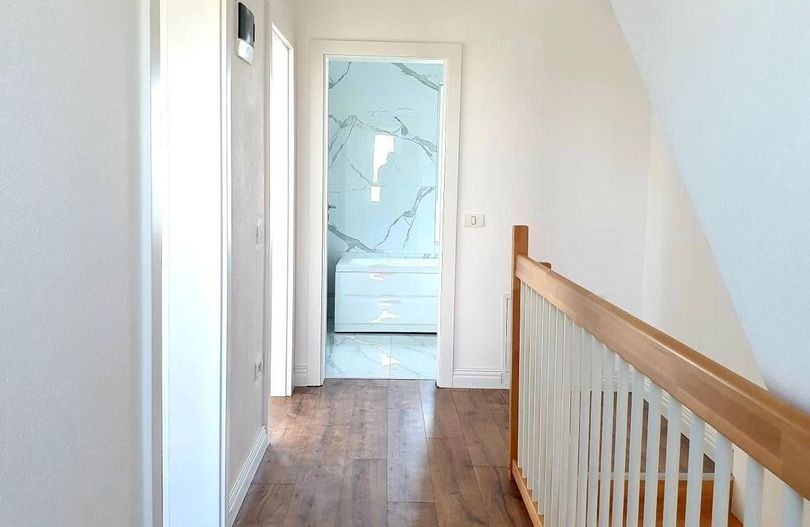 Triplex cu 4 camere,  in vatra satului - toate utilitatile - Sacalaz - Poză 6