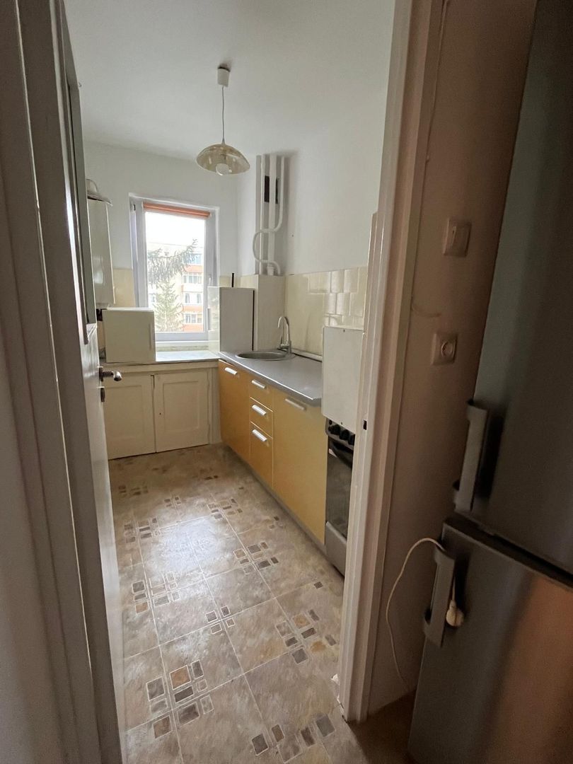 Apartament cu 3 camere mobilat,cartier Astra-Neptun - Poză 10