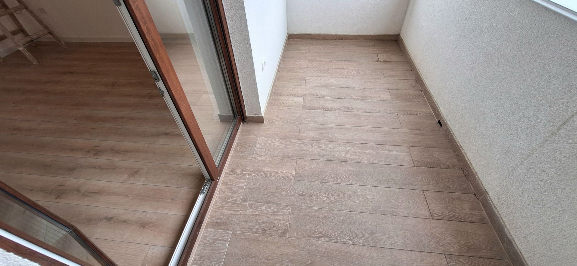 Penthouse cu  terasa 43mp -  Dumbravita - Poză 14