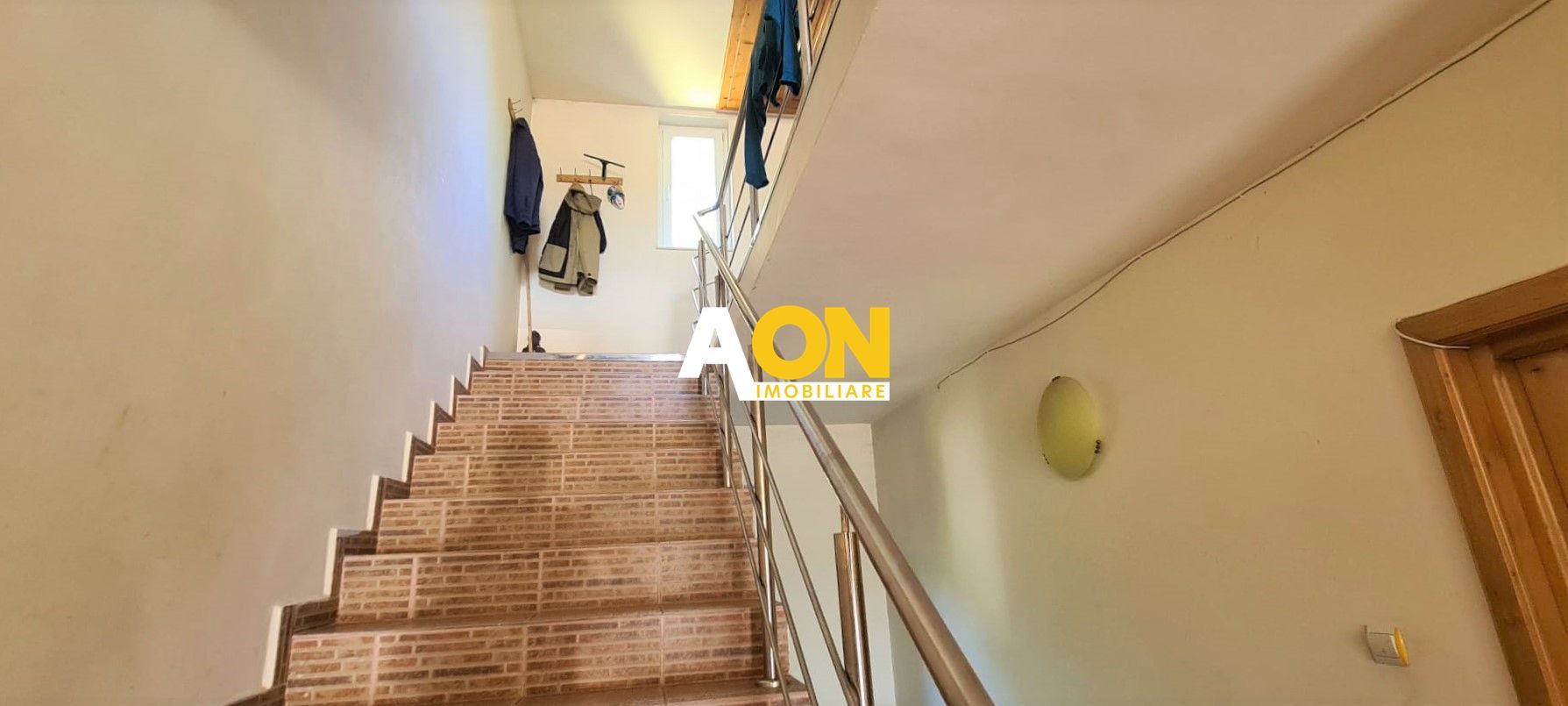 Vila pretabila pensiune + restaurant,  10 camere,  1000MP teren - Poză 18