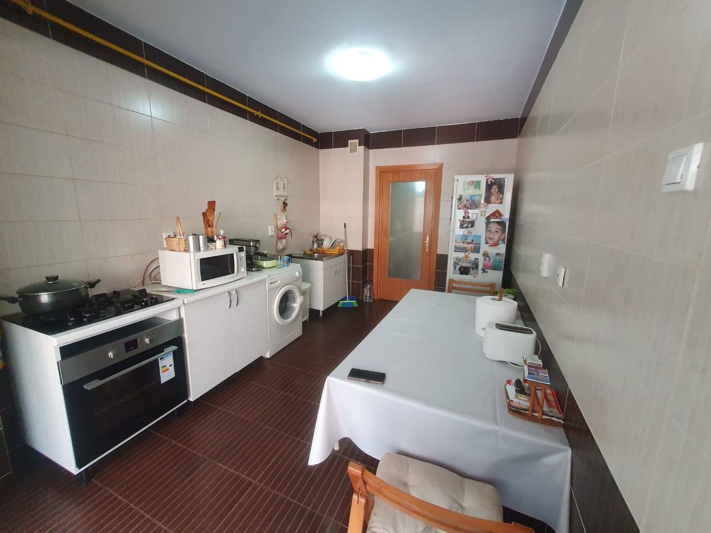 De vanzare – Apartament 3 camere -Complex Vega, Strada Tecuci - Poză 7