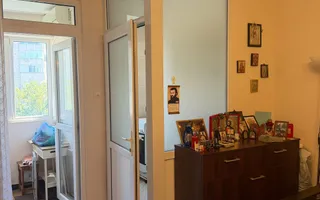 Vanzare Garsonieră renovată, 31 mp, 75 m metrou Favorit, balcon, AC - Poză 11
