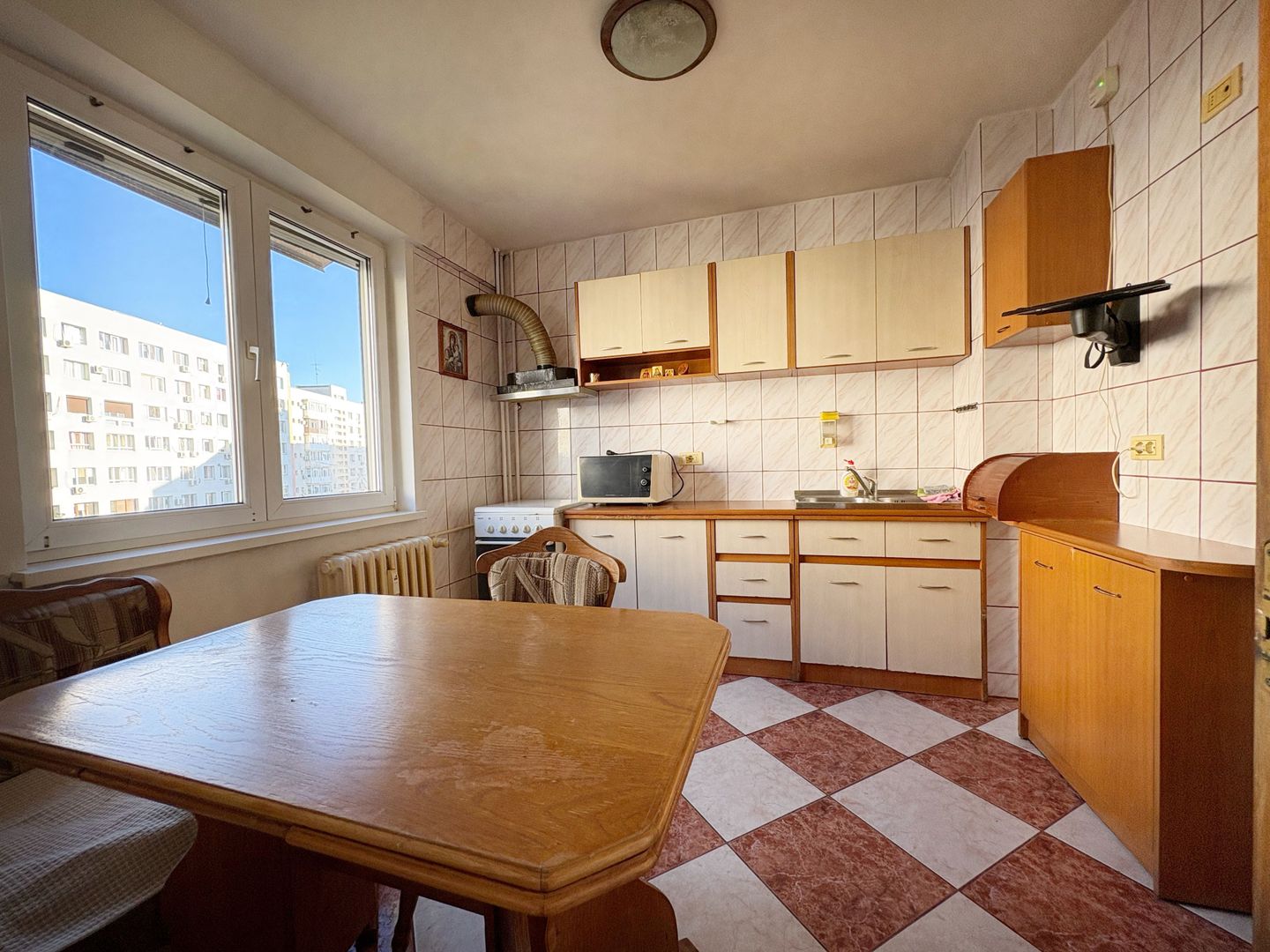 2 camere decomandat Dristor Metrou 53mp+ balcon 5mp et 6/10 bloc 1978 - Poză 3