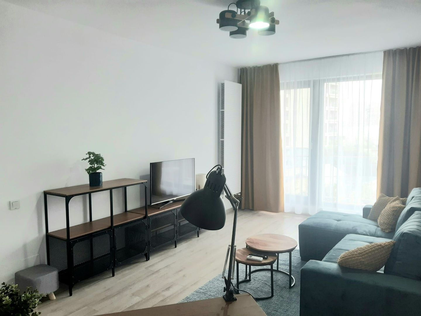 PLAZA ROMANIA, 2 camere, decomandat, 59 mp, mobilat-utilat, prima inchiriere - Poză 2