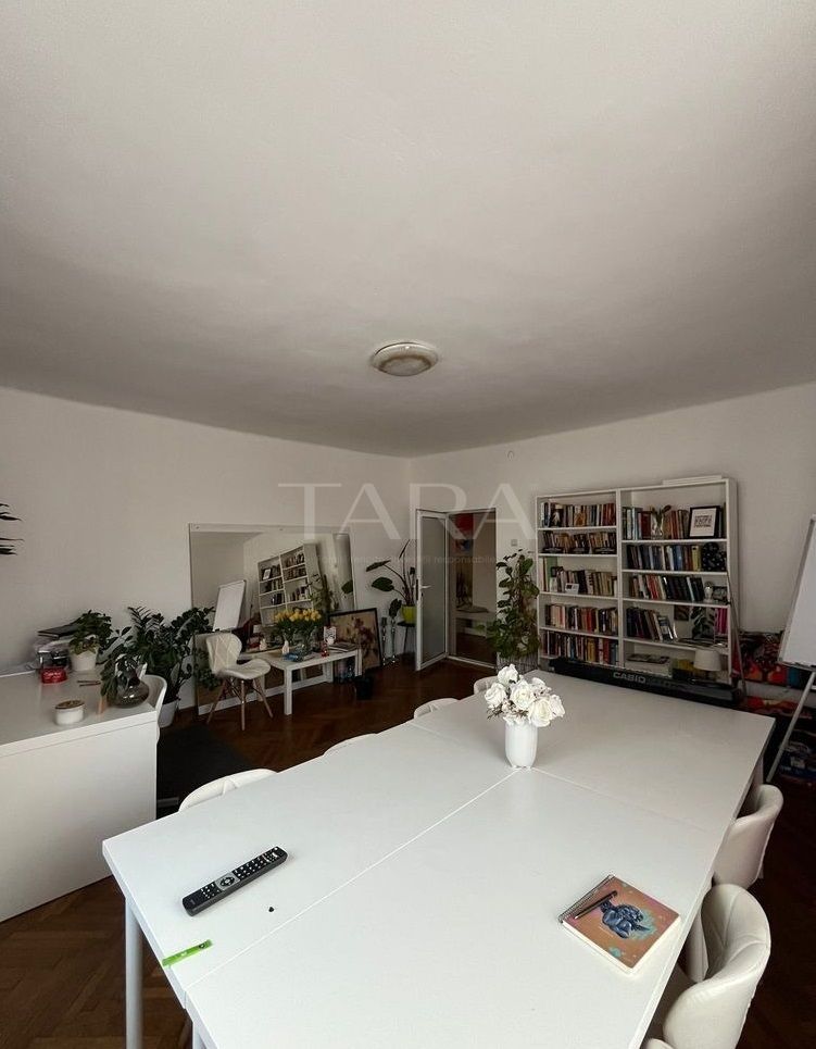 Apartament spațios 6 camere în casă, Andrei Mureșanu - Poză 3