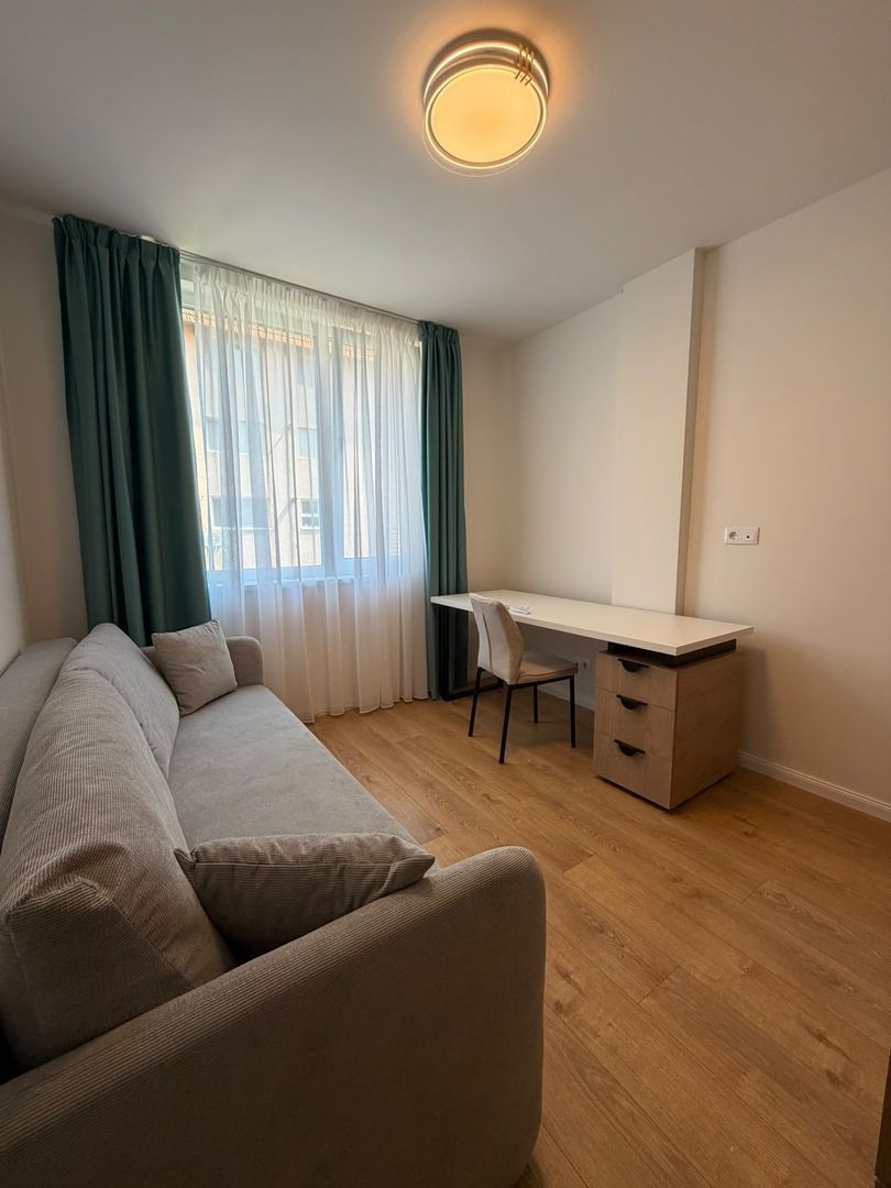 Apartament 3 camere, 2 bai, balcon, etaj intermediar, parcare - Poză 10