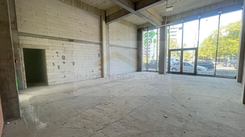 Spre Inchiriere : Spatiul Comercial /Showroom - Poză 3