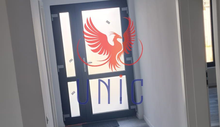 Casa finisata ultramodern, Isalnita - Poză 3