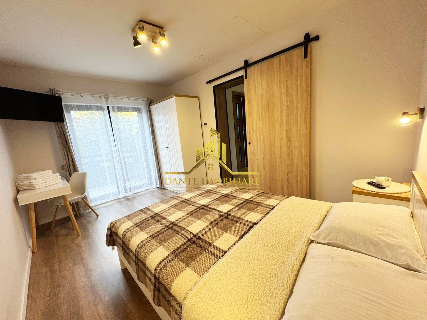 Casa individuala, ultrafinisata, balcon, terasa, curte, Someseni - Poză 5