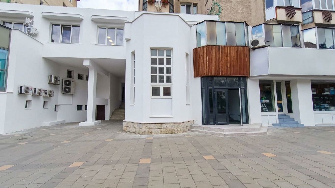 Central - Spațiu Comercial 70 mp Utili - POLI 2 - Poză 1